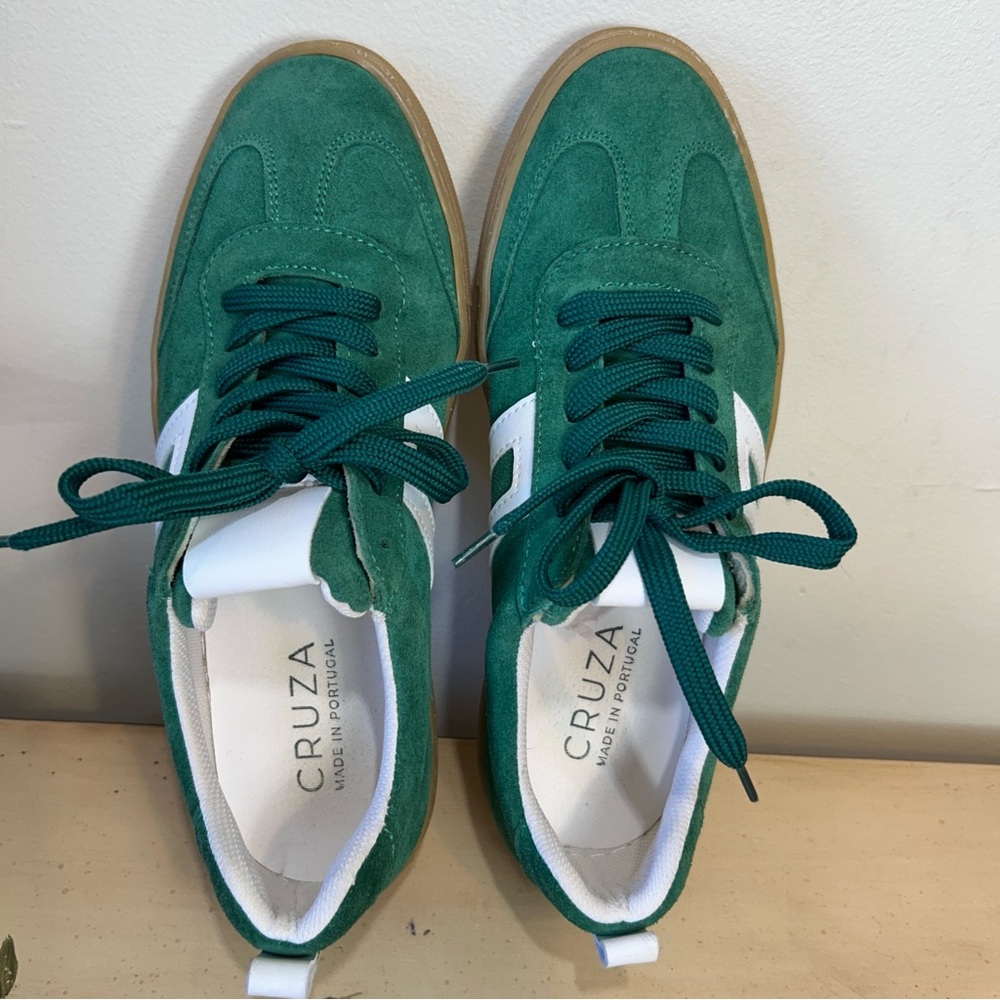 Cruza Portugal Green Suede Sneakers NEW NWOT Size 40